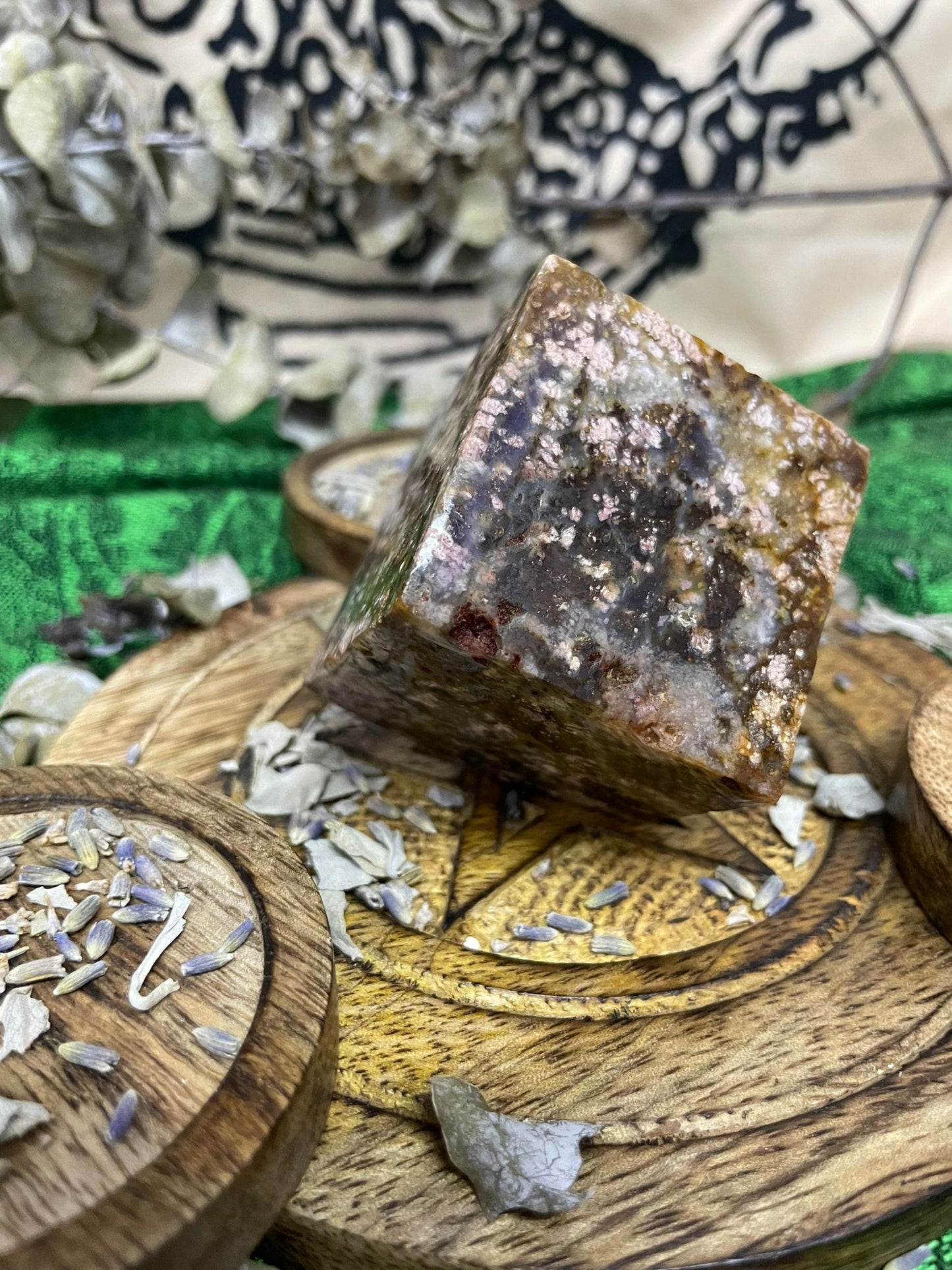 Amber Flower Agate Cubes carving