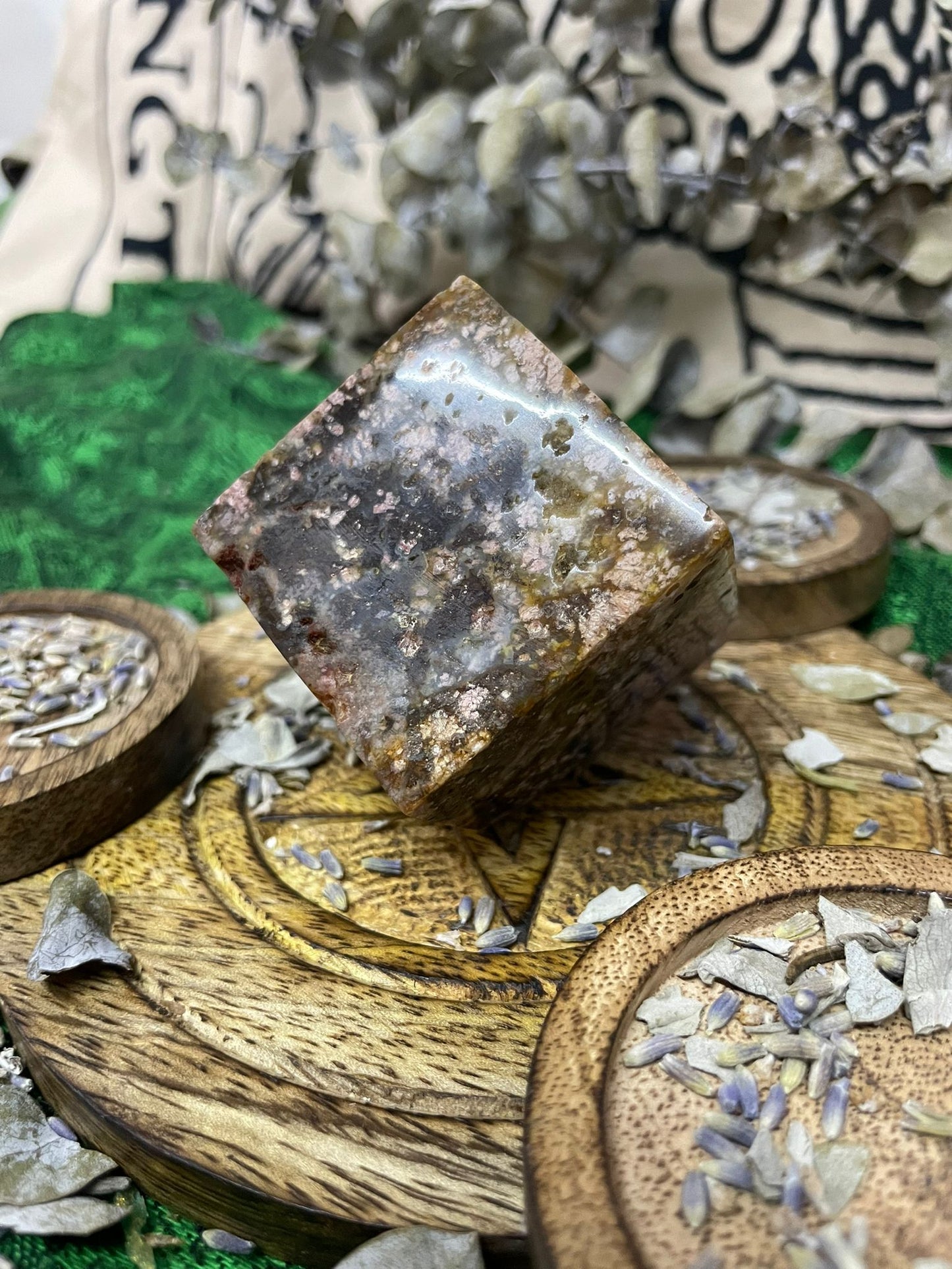 Amber Flower Agate Cubes carving