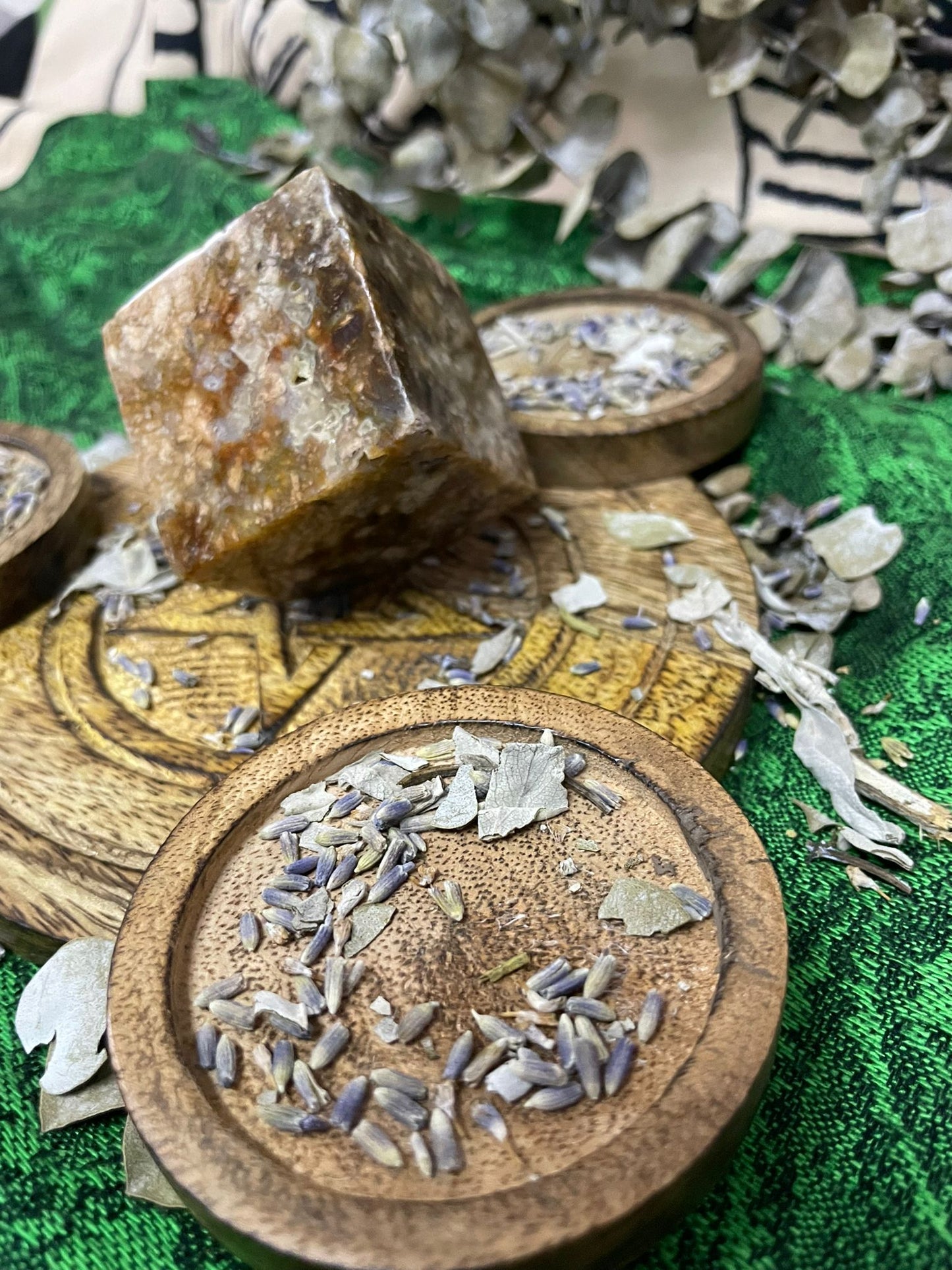 Amber Flower Agate Cubes carving